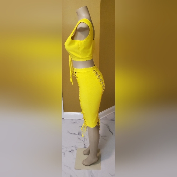 Skirt Set Yellow( NWT) - Picture 3 of 7